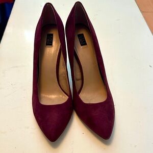G.I.L.I.  Deep burgundy/Red/suede feel Heels